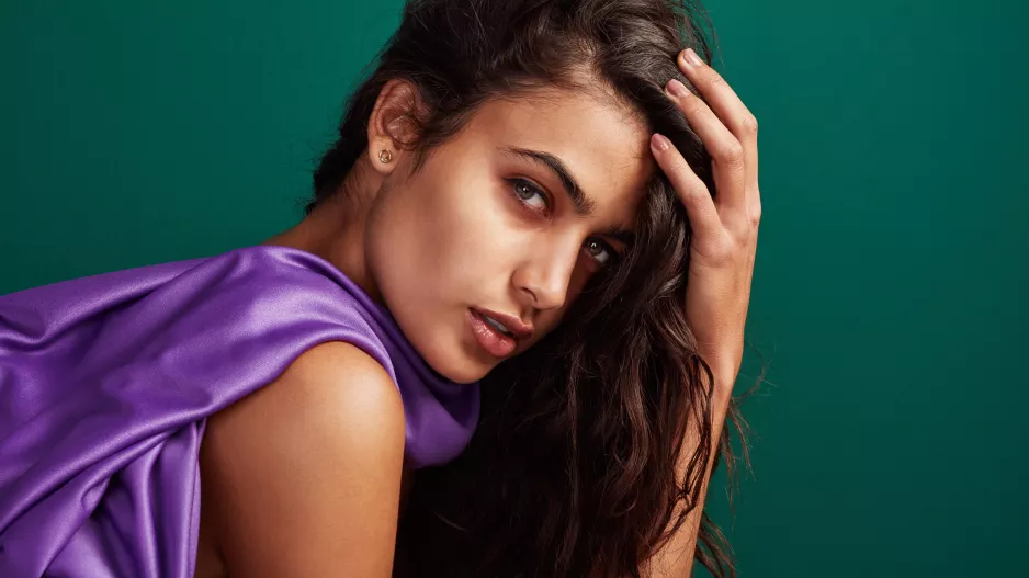 Málokterá barva vzbuzuje tak protichůdné pocity. Ale letos se bude nosit na všem