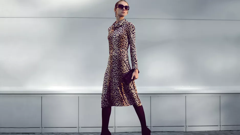 Byly hitem léta a na podzim se opět vrací v plné síle: Tento potisk vám ubere roky i kilogramy