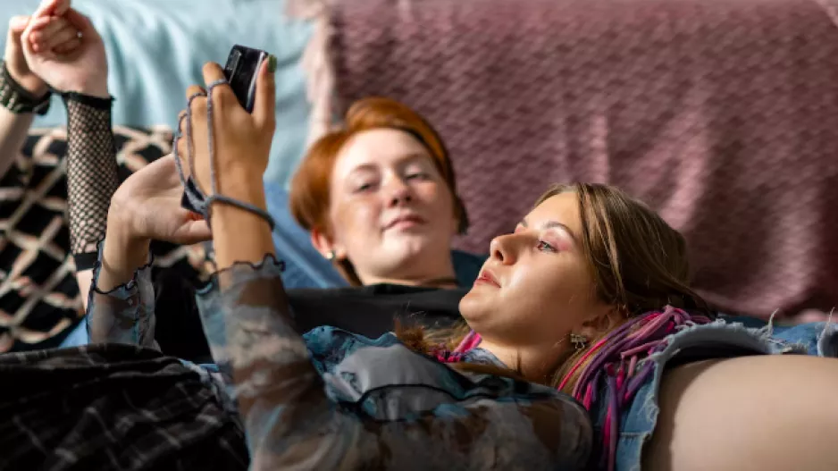 Co vám hvězdy říkají o sociálních sítích: Berani září online, zato Raci k nim přistupují s nedůvěrou