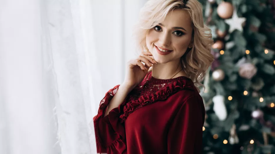 Třpyt, flitry, krajka a volány: Štědrovečerní outfit si zaslouží být výjimečný