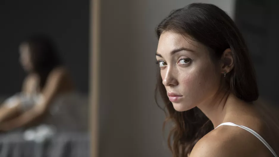 „Nevím, jestli ho miluju, nebo se jen bojím být sama,” potřebuje radu Adriana