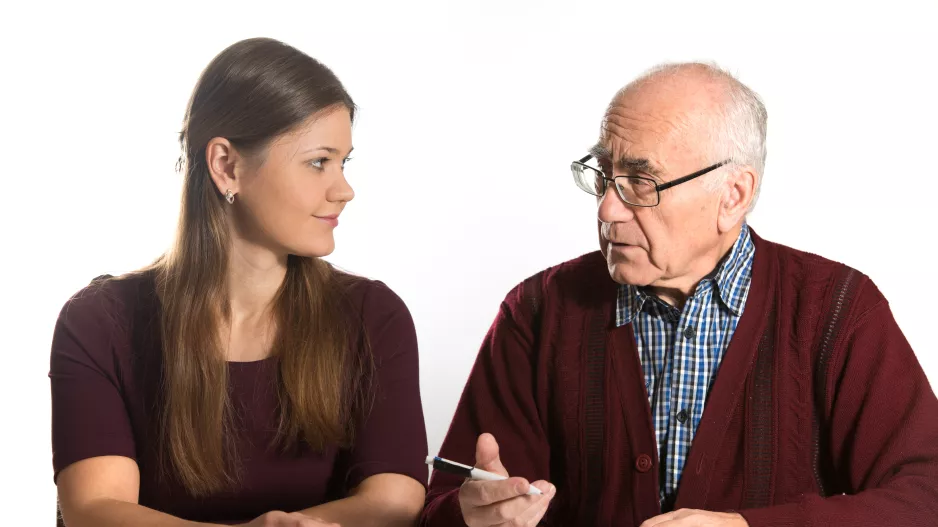 “Před patnácti lety jsem se vdala za staršího muže. Dnes lituji, že jsem neposlechla ostatní,” přiznává Marika