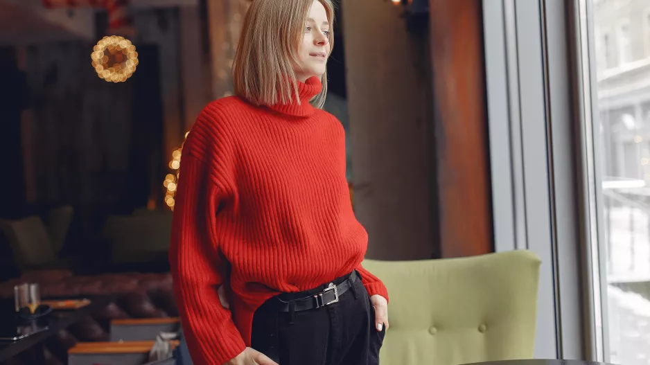 Noste i obyčejné svetry v zimě stylově: 5 originálních triků od zkušených Skandinávek