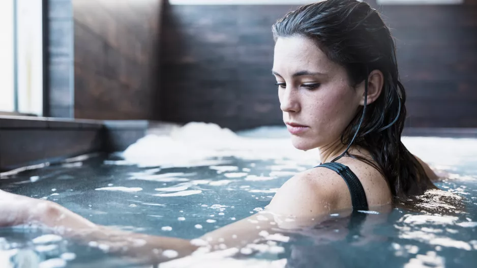 Objevte kouzlo balneoterapie: Balzám na klouby i psychiku oceníte hlavně po padesátce