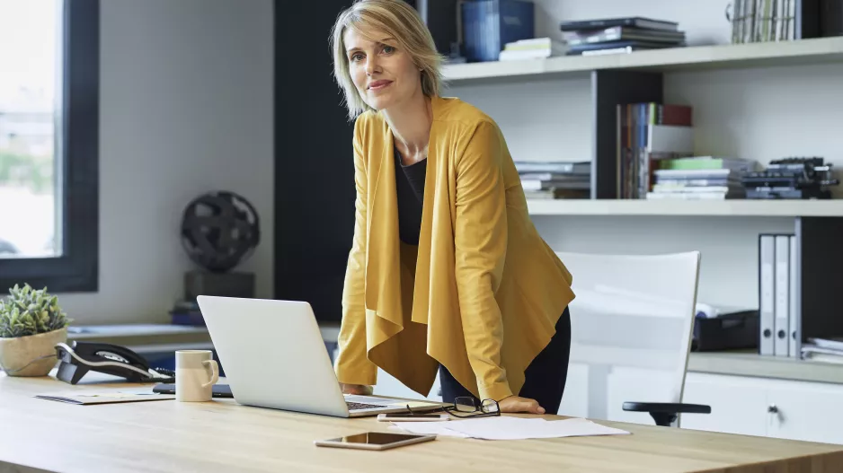 Jednoduchý minimalismus v pánském stylu: Tyto tři kousky vám nádherně vytvarují postavu