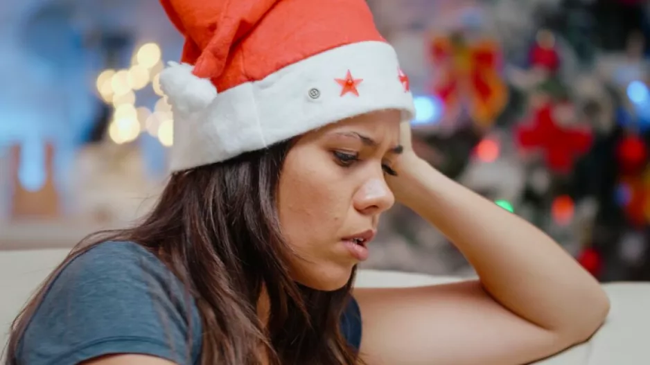 Vánoce o samotě? Pro společnost noční můra, pro některé vysvobození a čas klidu