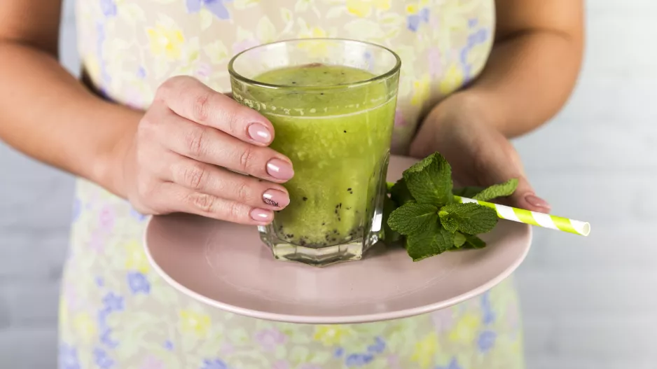 Jak rychle zhubnout vánoční kila: Jednu potravinu úplně vynechejte a snídejte zelené smoothie 