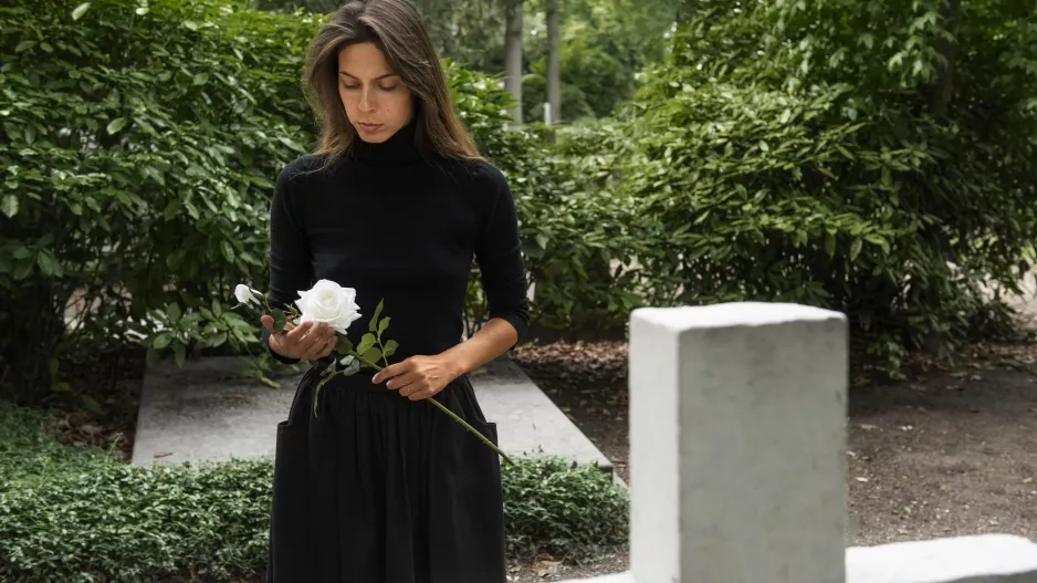 “Před rokem a půl nám zemřel syn a svět se pro mě zastavil. Vánoce nemůžu slavit,” pláče Bára