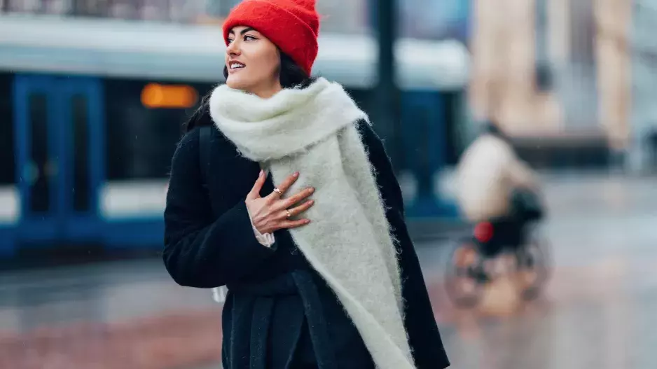 Zimní kapsulový šatník v duchu vrstvení. Abyste vynikli, použijte tento jednoduchý trik