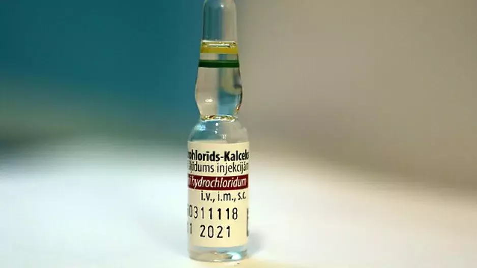 Morfium jako úleva i past: droga, která provázela císaře, války i diktátory. Mnohé ženy jím zaplňovaly prázdný život