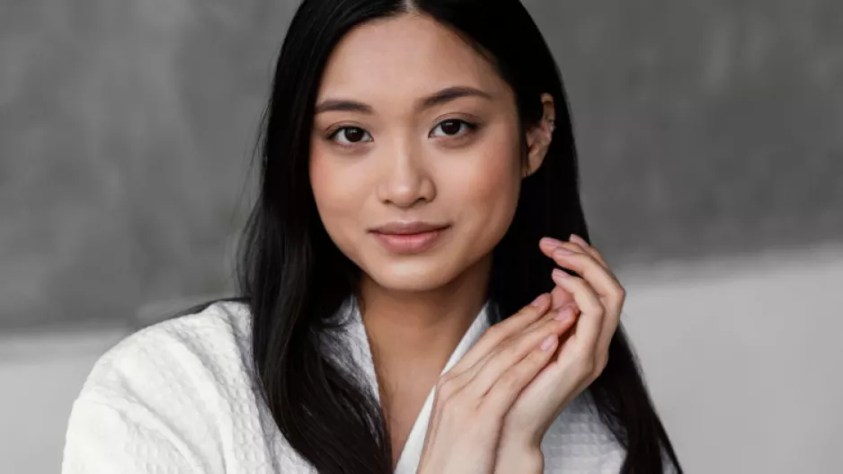 Tajemství hedvábných vlasů japonských žen: Vlasy myjí úplně jinak, než jste zvyklé