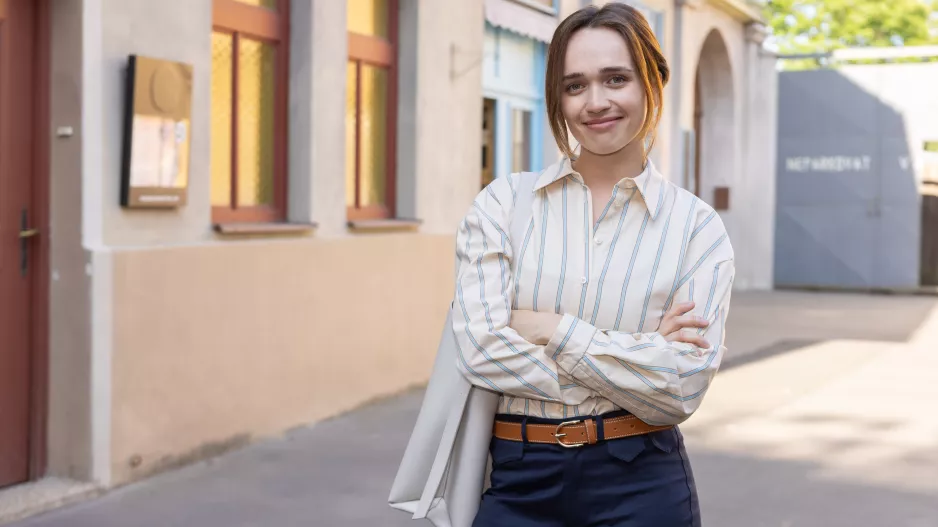 Hvězda seriálu Ulice, herečka Alžběta Malá, má herectví v krvi. Jejím příbuzným byl herec Ilja Prachař