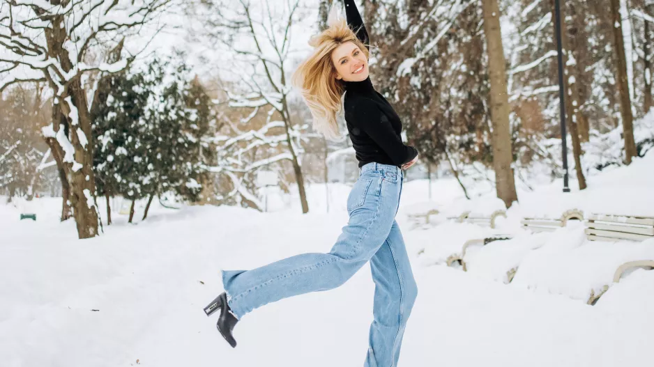 Výběr džínů podle postavy: Komu sluší baggy, slim fit nebo široké nohavice?