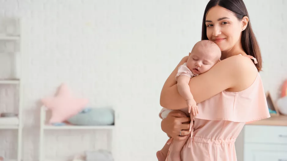 Jak vybrat jméno pro dítě v roce 2026: Sledujte světové trendy. Frčí historická jména, východní vliv i číslovky