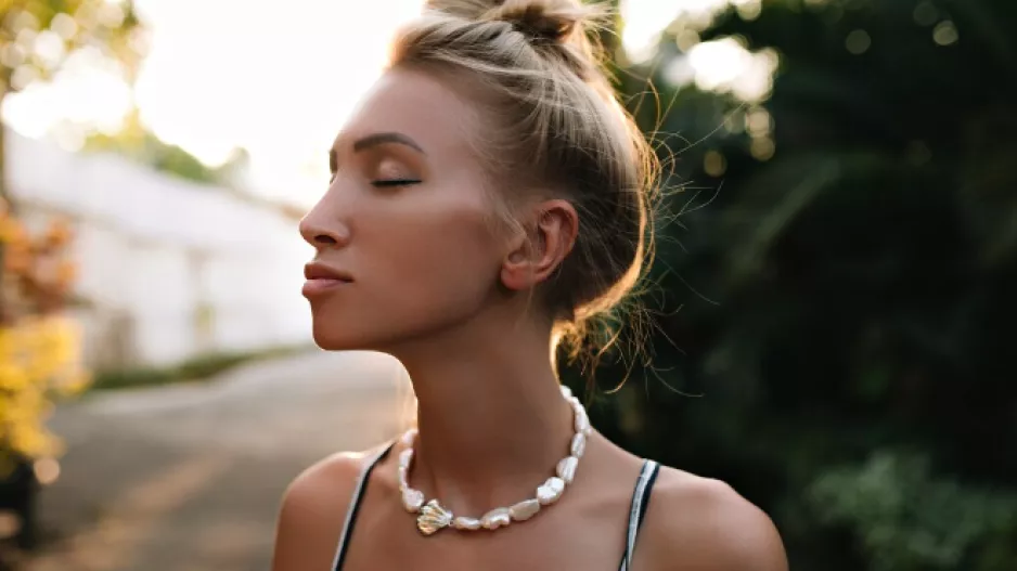 Španělská inspirace: Letos se budou nosit barokní perly, a to nejen jako ozdoba vašeho krku