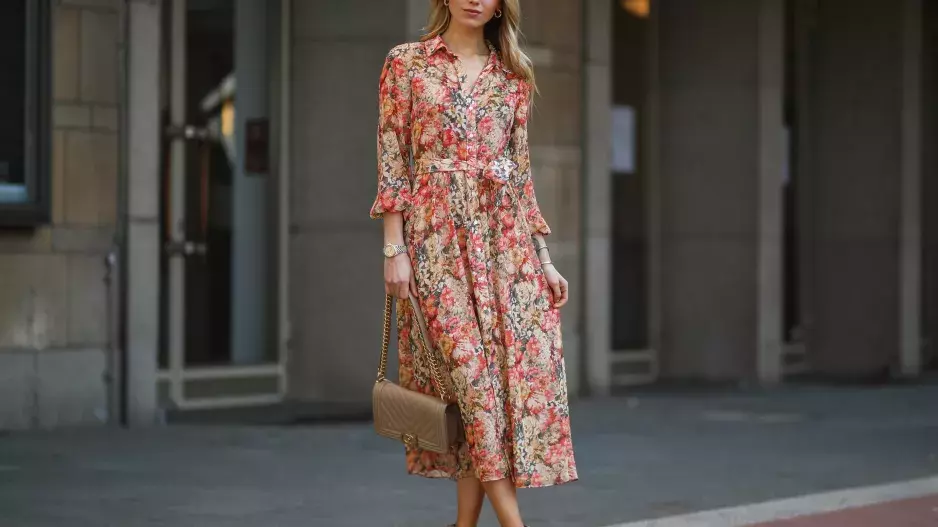Hledáte šaty na jaro? V těchto kouscích neuděláte chybu. Zvýrazní pas i dekolt