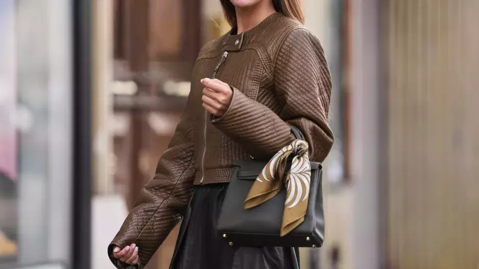 Nenápadný trend z Paříže, který promění i obyčejný outfit v čistou eleganci