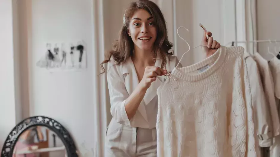 5 jednoduchých stylistických triků, které promění i obyčejný outfit k nepoznání