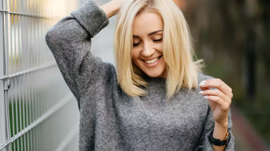 Odstín Butter Blond vládne letošnímu jaru: Zjistěte, v čem je jeho unikátnost