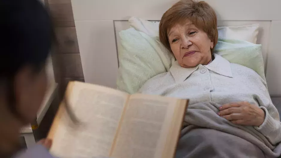 “Babička umírá a moje matka, která se nikdy nestarala, najednou chce pečovat,” je naštvaná Alena