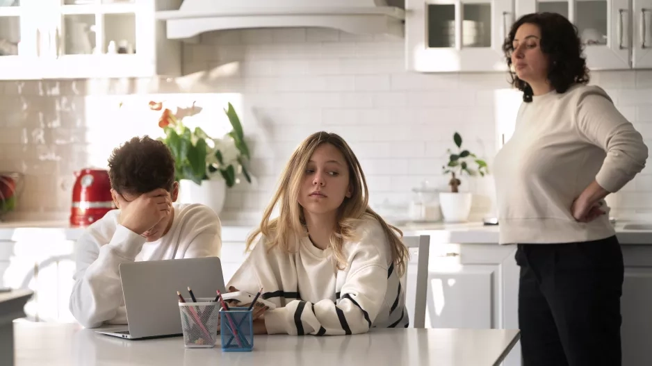 “Moje dcera se vdala do rodiny, kde se pije. Začíná to přehánět a já se bojím,” přiznává Drahuška