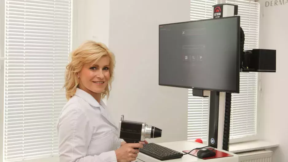 Je čas na prohlídku znamének: „Díky moderním skenerům je vyšší šance odhalit zhoubný melanom,“ říká dermatoložka Lucie Jarešová