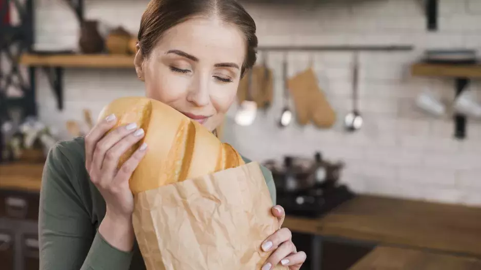 Jak udržet pečivo déle čerstvé? Pomohou vám tyto jednoduché triky pro skladování 