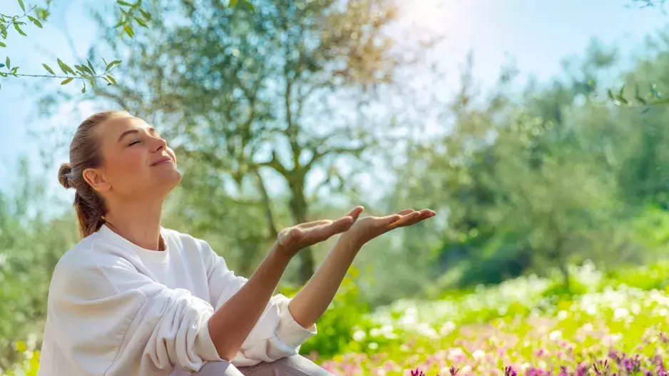 Příznaky jarní únavy: Kdy pomůžou vitamíny a jak ji rozeznat od deprese?