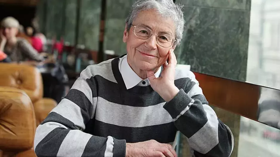 Zářící mobily nám v noci masakrují mozek. Geniální Češka odhalila šokující pravdu o tom, jak si nevratně ničíme životy