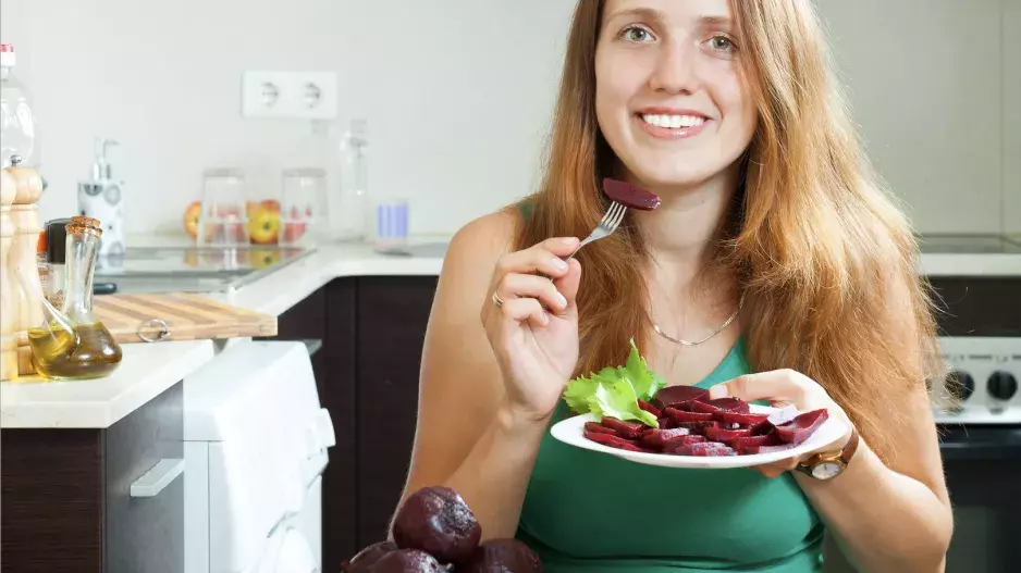 Jíte zdravě? Pak zbystřete. Některým zdravým potravinám je nutné se vyhýbat v nadměrném množství. A o kalorie nejde