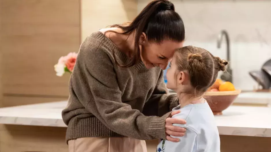 Seriál Ulice: Před Coolnou dojde k policejnímu zásahu a pachatel drogového útoku je dopaden