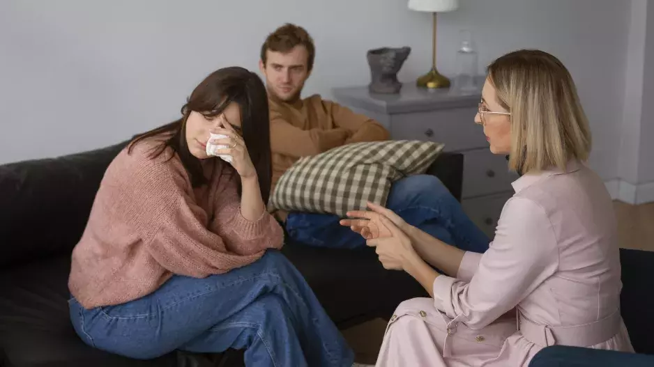 “Mám strach říct svým věřícím rodičům pravdu, nechci o ně přijít,“ žije roky v nejistotě Lucie