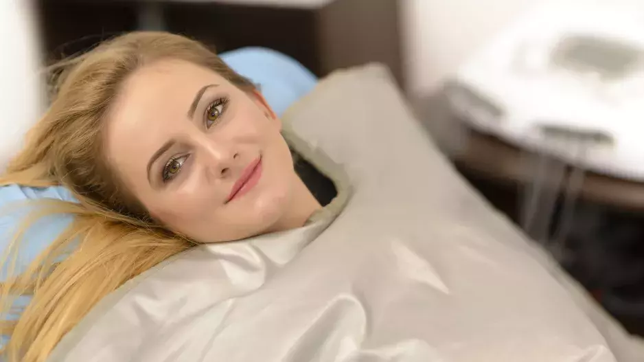 Zátěžová deka proti úzkosti a nespavosti: Jak funguje a jak vybrat správnou váhu?