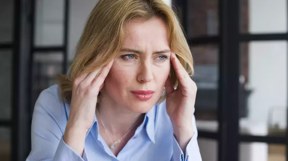 “Chci vychovávat svou dceru jinak, ale moje matka do toho neustále mluví,” je naštvaná Monika