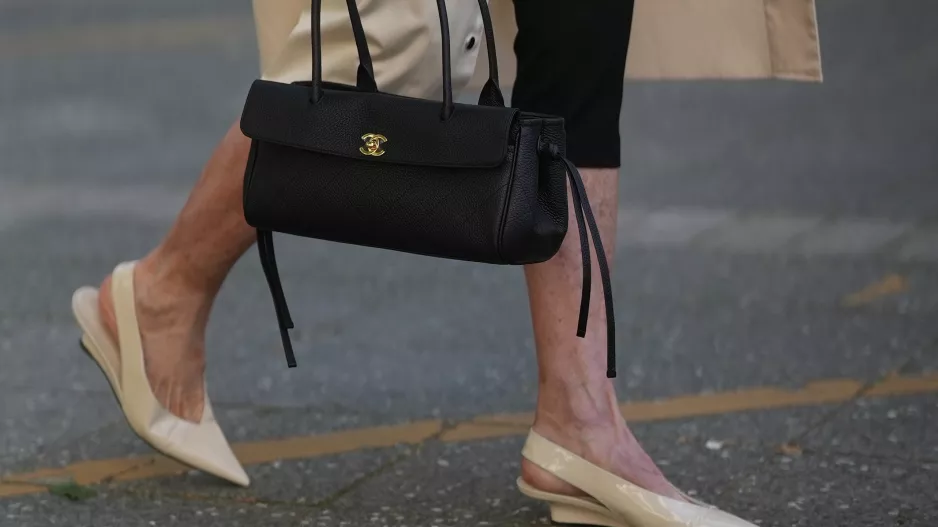 Žhavé trendy v obuvi pro nastávající léto: Těšte se na osobité pojetí i čistý design