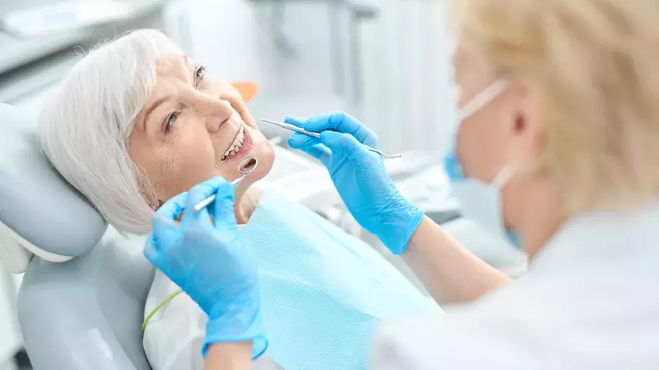 Mikrobiom není jen ve střevech: Jak bakterie v ústech ovlivňují vaši imunitu a hormonální rovnováhu 