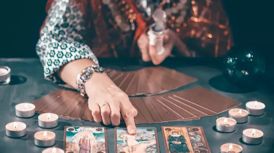 Tarotová předpověď na 16.-18. listopadu: Kartářka radí, co dělat ve státní svátek a kdy využít nových příležitostí