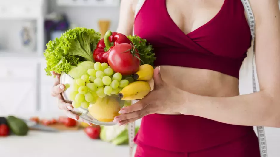 Osvědčené kombinace potravin, díky kterým zhubnete mnohem rychleji: Ovesná kaše s borůvkami, vajíčka se špenátem a další