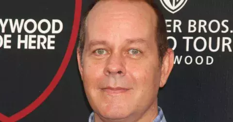 Ve věku 59 let zemřel Gunther ze seriálu Přátelé. Jennifer Aniston truchlí spolu s celým světem