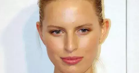 Luxusní bydlení Karolíny Kurkové: Modelka se pyšní dokonalým výhledem, ale také zdí pokrytou hovězí kůží