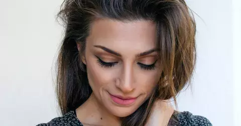 Řasy až do nebe? Žádný problém! Zjistěte si vše potřebné o sérech na řasy