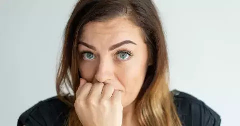 Poradna: Těšila jsem se na romanticky stráveného Valentýna. Večer však skončil fiaskem. Tohle v tento den zažít nechcete (Lucka 31)