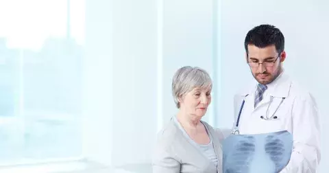 Nemoci dle měsíce narození: Vědci přišli na to, ke kterým chorobám jste náchylnější. Kdo má největší šanci dožít se sta let?