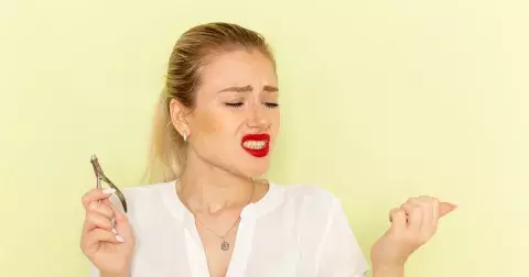 Nehty vypovídají mnohé o vašem zdraví: Dokáží vás upozornit na cukrovku, poruchu štítné žlázy i rakovinu. Neignorujete tyto varovné signály?