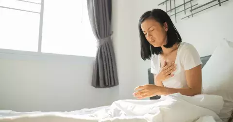 4 příznaky, nad kterými většina lidí mávne rukou: Přitom netuší, že se takto ohlašuje onemocnění srdce. Neignorujete také tyto varovné signály?