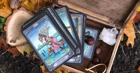 Tajemství tarotu: Jak jeho prostřednictvím můžeme nahlížet do budoucnosti i minulosti?