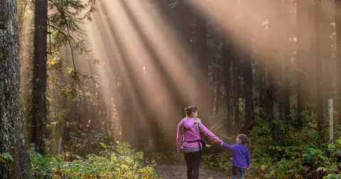 Den narození: I ten ovlivňuje váš život. Jste „nedělátka“ nebo „pátečníci“?