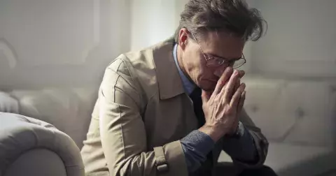 Poradna: Přítelkyně je se mnou a přitom myslí na svého bývalého, se kterým má syna. Co mám dělat? Josef (42)