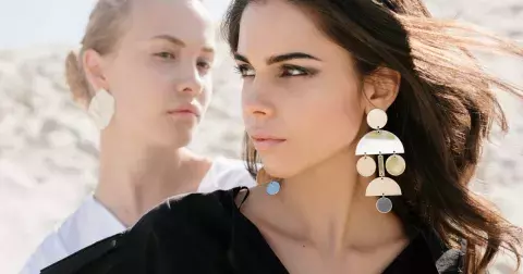 Poznáte závist? Toto jsou varovné signály, které by vám neměly uniknout