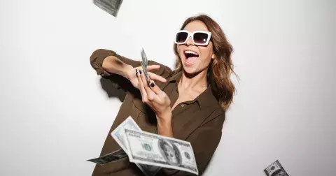 Utratili jste přes Vánoce příliš mnoho peněz? Začněme nový rok finančně správně a ušetřete